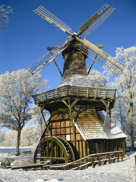 Windmill Landscaping, Windmill House, Windmill Water, Holland Windmills, Wind Mills, Wind Mill, Old Windmills, Dutch Windmills, Water Mill