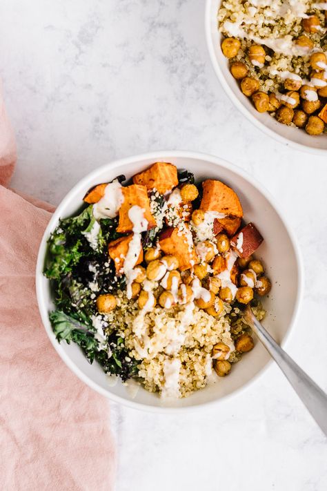 A Protein-Packed Vegan Quinoa Bowl Recipe | HUM Nutrition Blog Vegan Quinoa Bowl, Quinoa Sweet Potato, Hum Nutrition, Vegan Quinoa, Quinoa Bowl, Balanced Meals, Bowl Recipe, Roasted Chickpeas, Canned Chickpeas