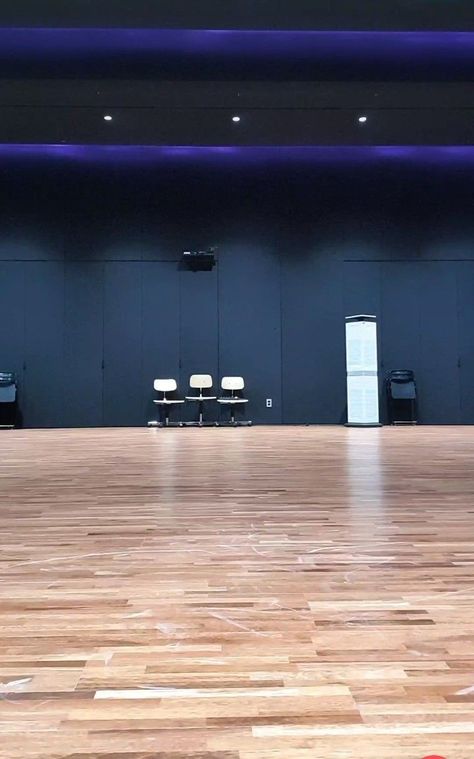 Bighit Dance Practice Room, Hybe Backgrounds, Hybe Dance Room Background, Hybe Dancing Room, Hybe Practice Room Background, Kpop Dr Visualization Hybe, Sm Entertainment Dance Practice Room, Hype Labels Entertainment, Hybe Labels Building