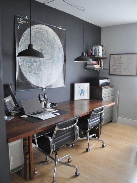 35+ Masculine Home Office Ideas & Inspirations - Man of Many Masculine Home Offices, Masculine Home Office Ideas, Masculine Home Office, Masculine Room, Office Design Inspiration, Contemporary Home Office, Home Office Setup, Home Office Space, A Desk