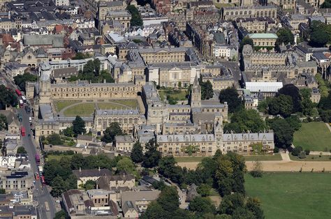 Christ Church College and Oxford Cathedral. Oxford Cathedral is also the chapel of Christ Church college. Tom Quad is the largest quadrangle in Oxford. Christ Church College - Oxford University - aerial image by John Fielding #oxford #christchurch #college #cathedral #aerial Oxford Cathedral, Summer Study, Jeezy, Oxford England, Aerial Images, Study Program, Christ Church, D F, Oxford University