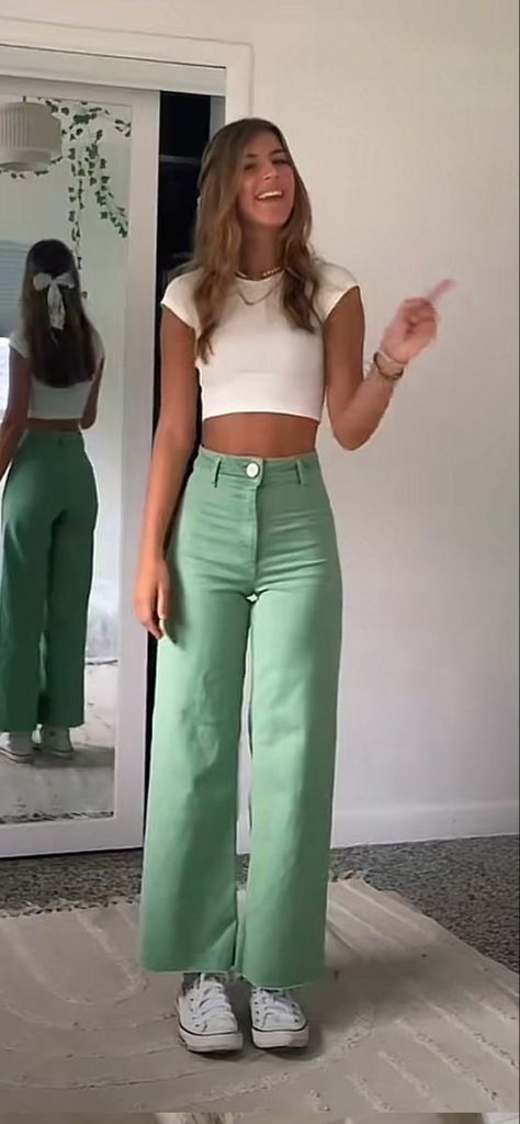 utah girl style, zara pants, basic cute outfit Green Bottoms Outfits, Light Green Pants Outfit, Germany Outfits, Minimal Style Outfits, Fun Fits, Preppy Fits, Trendy Outfits For Teens, Looks Party, School Clothes