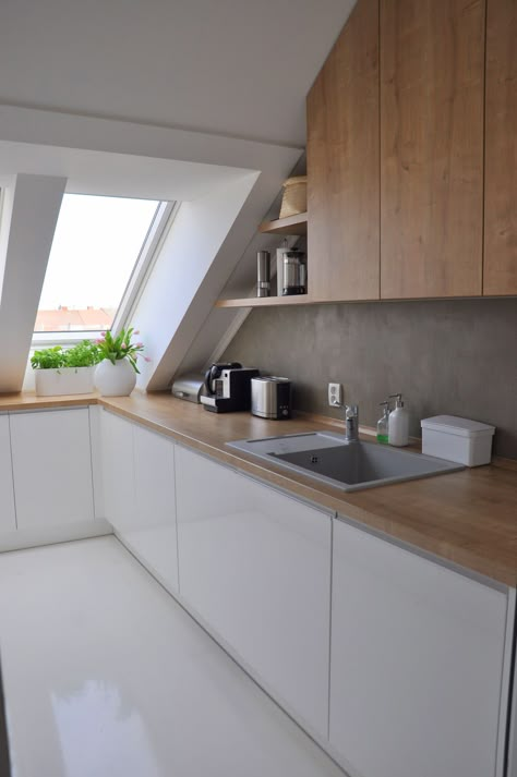 Attic Kitchen Ideas, Attic Kitchen, Loft Kitchen, Modern Kitchen Design Luxury 2023, Small Apartment Interior, Attic Design, Attic Apartment, Small Apartment Design, Modern Kitchen Interiors