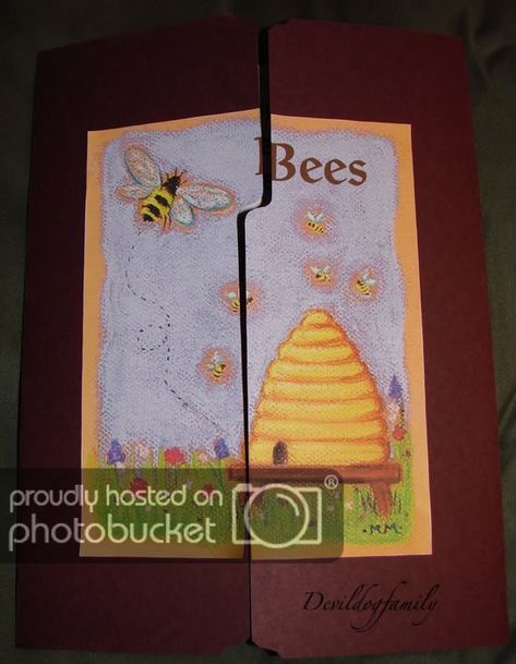 Bee Lapbook, Bee Themed Classroom, Science Notebooks, Third Grade Classroom, Exploring Nature, Finger Plays, Bee Keeper, Bee Inspired, Enjoy Writing