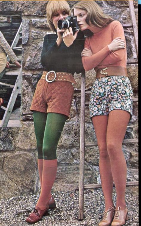 Real 60s Fashion, 60s Fashion Photoshoot, Early 1960s Fashion Women, Summer 60s Outfits, 60s Modern Fashion, 60s Love Aesthetic, 60 Style 1960s, 60s Casual Fashion, Late 60s Aesthetic