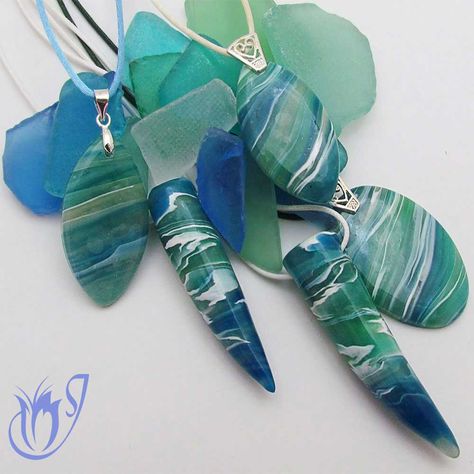 These polymer clay beads were made using Cernit polymer clay. The swirling blues, greens, whites and translucents give the effect of faux stone. Polymer Clay Kunst, Polymer Clay Jewelry Tutorials, Polymer Beads, Polymer Clay Canes, Polymer Clay Jewelry Diy, Polymer Crafts, Clay Jewelry Diy, Polymer Clay Pendant, Fimo Clay