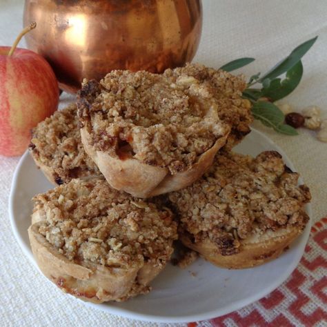 Samhain Tarts from My Kitchen Wand Samhain Recipes, Sage Recipes, Apple Dishes, Senior Activities, Honey Recipes, Home Workouts, Samhain, Sweet Life, Apple Recipes