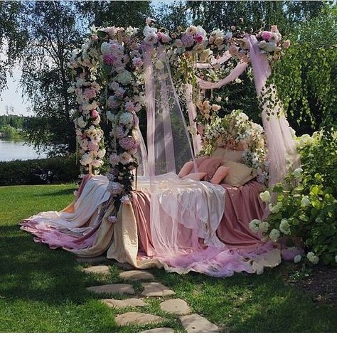 Fairy Room, Natural Beauty Treatments, Dekorasi Kamar Tidur, Fairy Aesthetic, Canopy Bed, Lady Grey, Fairy Princess, Princess Aesthetic, Dream Rooms