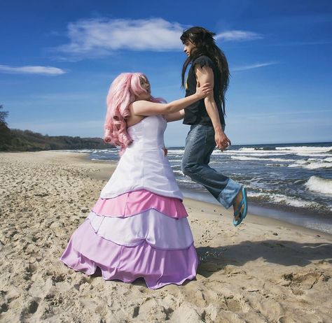 Greg Universe Cosplay, Steven Universe Halloween Costumes, Steven Universe Rose Quartz, Partner Costumes, Rose Quartz Steven Universe, Steven Universe Cosplay, Steven Universe Theories, Rose Costume, Greg Universe