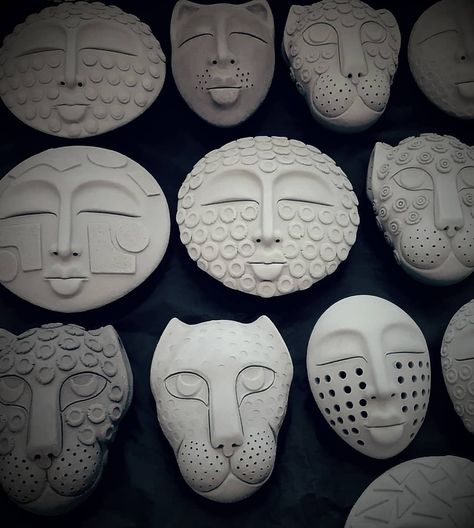 Sue Hanna on Instagram: “People pebbles, leopards and small objects of contemplation drying & hopefully finished in time for #oxfordceramicsfair 26-27 October…” Mask Ceramic, Ceramic Masks, Ceramic Faces, Paper Clay Art, Ceramic Mask, Paper Mache Crafts, Instagram People, Small Objects, October 19