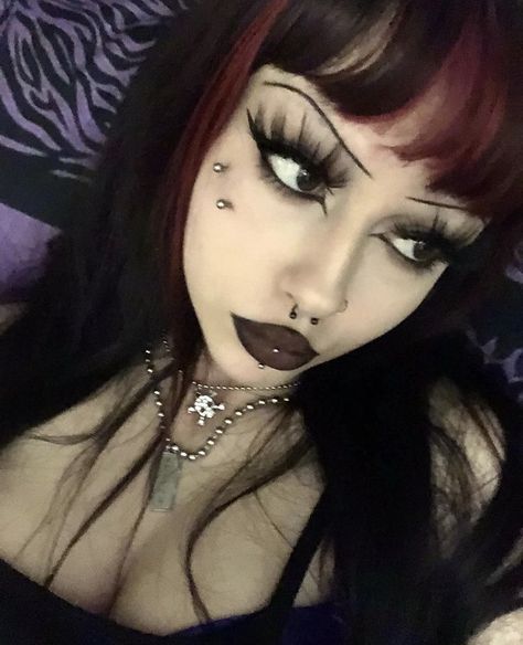 Cute Emo Makeup, Alt Makeup Looks, Dark Makeup Looks, Latina Makeup, Punk Makeup, Alt Makeup, Swag Makeup, Makeup Help, Alternative Makeup