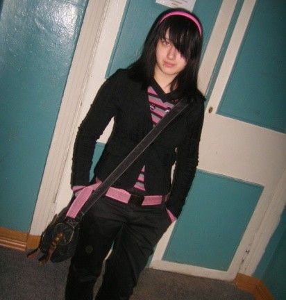 Early Emo Fashion, Mid West Emo Fashion, 2010s Internet Outfits, Vampirefreaks 2000s, Early 2000s Emo, Emo Scene Girls, Emo Pictures, 2000s Scene, Emo And Scene