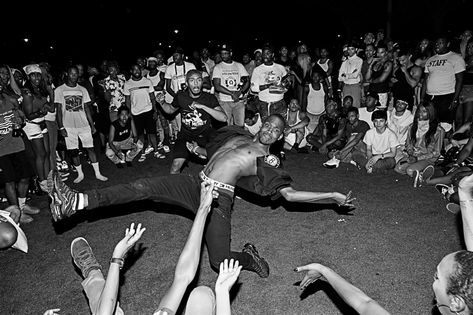 In the Kiki Ballroom Scene, Queer Kids of Color Can Be Themselves - The Atlantic Underground Ballroom Culture, Vouge Ballroom Aesthetic, 80s Ballroom Scene, Ball Culture 80s, Nyc Ballroom Scene, 1980s Ballroom Culture, Ballroom Aesthetic Vogue, Art About Culture, Queer Ballroom Aesthetic