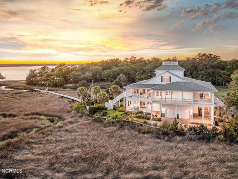 Wilmington North Carolina Houses, Wilmington North Carolina Beach, North Carolina Houses, Outer Banks Beach House, Carolina Beach House, North Carolina Beach House, Homes In North Carolina, North Carolina Lakes, Carolina Homes