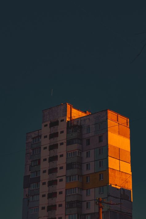 Aethstetic Vintage, Sunset Building, Nostalgic Photography, Urban Sunset, R6 Wallpaper, Love Mood, Sunset Skies, Night Sunset, Noir Art