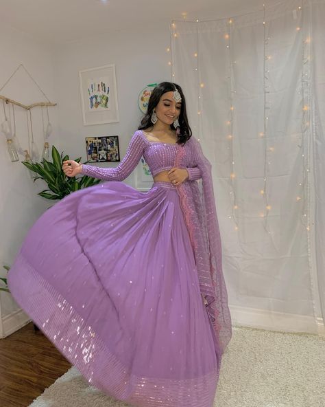 Pastel Shades Lehenga Simple, Lengha Lavender, Lengha Stitching Ideas, Lavender Crop Top Lehenga, Lavender Ghagra, Pastel Purple Lengha, Lavender Lehanga Combinations, Light Purple Lehenga Color Combos, Levender Haldi Outfit