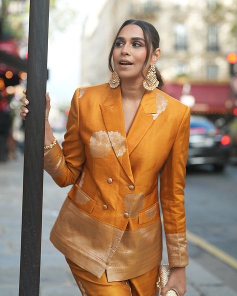 @houseofmisu takes over the Paris streets in our Gul Silk Pantsuit and we're in awe of this look😍💛✨ This pantsuit is absolutely perfect for your festive and wedding Soiree✨✨ Shop the look on the website or dm us for more details. www.shriyasinghi.com . . . . #shriyasinghi #festivewear #silkpantsuit #banarasisilk #fusionwear #modernindian #diwalioutfit #weddingoutfit #shippingworldwide Silk Pantsuit, Silk Pant Suit, Paris Streets, Diwali Outfits, Yellow Mustard, Pant Suit, Paris Street, Varanasi, Shop The Look