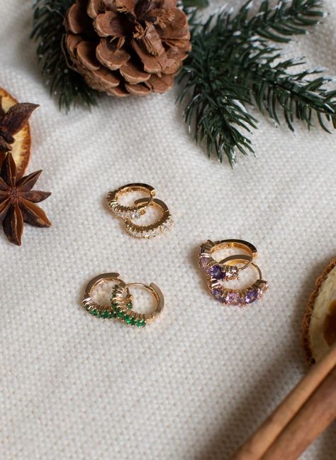 Winter Jewelry Photoshoot, Jewelry Christmas Photography, Christmas Jewellery Photography, Holiday Jewelry Photography, Christmas Jewelry Photoshoot, Christmas Jewelry Photography, Christmas Product Photography, Photography Earrings, Photographing Jewelry