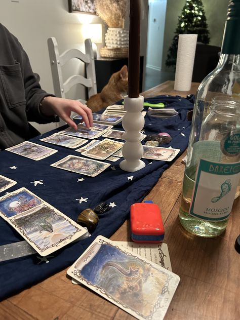 witchy girls night 💋 you know it's gonna be a good night when wine and tarot cards are whipped out Manifestation Night, Halloween Girls Night, Gals Night, Girl Night, Halloween Girl, Tarot Cards, Girls Night, Good Night, Around The World