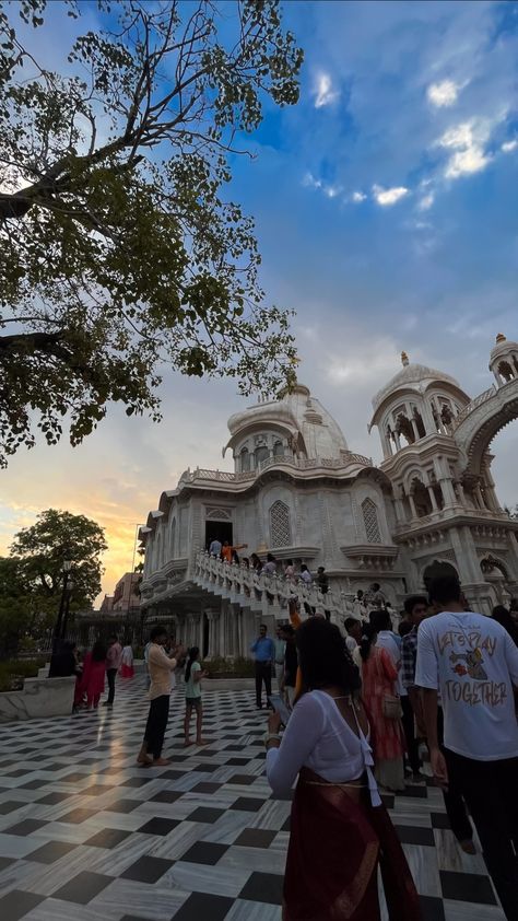 Iskcon temple 🛕 Iskcon Temple Vrindavan, Iskon Temple Vrindavan, Vrindavan Temple, Vrindavan Photography, Boarders Designs, Radha Krishna Temple, Vrindavan Photography Pictures, Deep Wallpaper, Boarders Designs For Projects