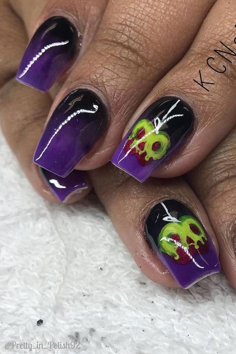 Maleficent Nails, Disney World Nails, Disney Halloween Nails, Disney Princess Nails, Disney Acrylic Nails, American Nails, Queen Nails, Halloween Acrylic Nails, Disney Villain