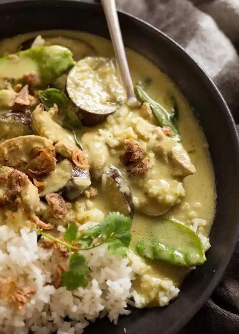 Thai Green Curry Sauce Recipe, Thai Green Curry Chicken With Eggplant, Green Curry Eggplant, Green Curry Recipes Thai, Recipetineats Recipes, Green Curry Fish, Authentic Thai Green Curry, Cook Eggplant, Green Chicken Curry