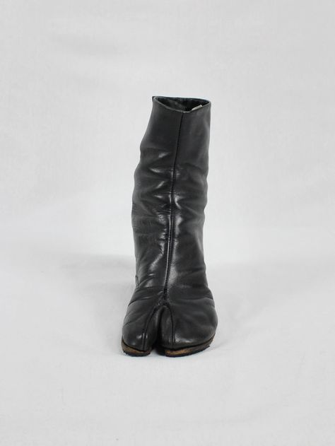 Maison Martin Margiela black tabi boots with round wooden heel (35) — 2001 - V A N II T A S Dirk Bikkembergs, Tabi Boots, Tabi Socks, Walter Van Beirendonck, Rei Kawakubo, Wooden Heel, Ann Demeulemeester, Martin Margiela, John Galliano