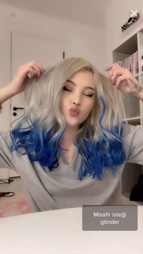 Blonde Hair With Colored Ends, Blonde Hair With Blue Tips, Blonde Hair With Blue Highlights, Blue Tips Hair, Blonde And Blue Hair, Gemini Hair, Best Hair Dye, Light Blue Hair, Neon Hair