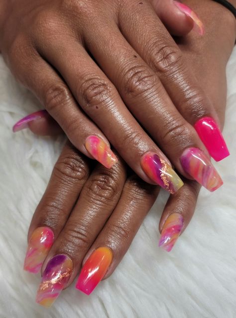 Sunset Marble Nails, Bright Marble Nails, Spring Marble Nails, Hot Pink Marble Nails, Pink Marble Nail Designs, Colorful Marble Nails, Colorblock Nails, Marble Nails Pink, Sunset Ombre Nails