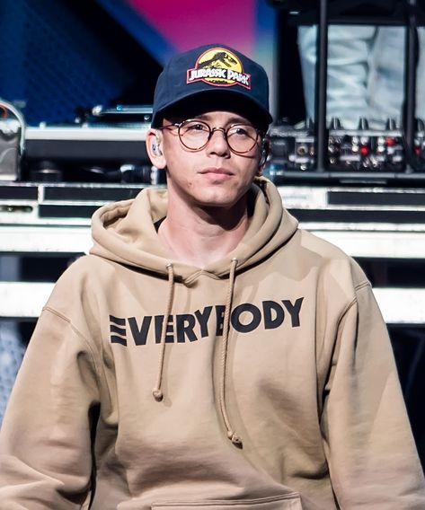 Logic Speaks Out About His Divorce For The First Time #refinery29 https://www.refinery29.com/en-us/2018/03/193870/logic-wife-jessica-andrea-divorce Robert Bryson Hall, Jessica Andrea, Logic Art, Logic Rapper, Young Sinatra, Therapy Music, Signs Guys Like You, Joyner Lucas, Rap Albums