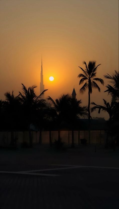 Dubai Sunset Aesthetic, Wallpaper Dubai, Dubai Sunset, Love Song Quotes, Sunset Background, Desert Sunset, Painting Inspo, Sunset Wallpaper, Photo To Video