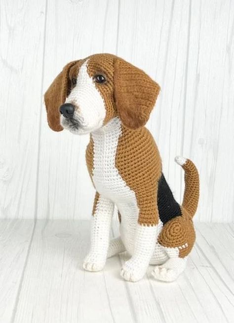 Dog Free Amigurumi Pattern - Amigurumi Free Crochet Beagle Pattern, Amigurumi Beagle Free Pattern, Crochet Beagle, Amigurumi Dog Pattern, Crochet Dogs, Knitting Patterns Free Dog, Dog Crochet Pattern, Crochet Giraffe Pattern, Puppy Pattern