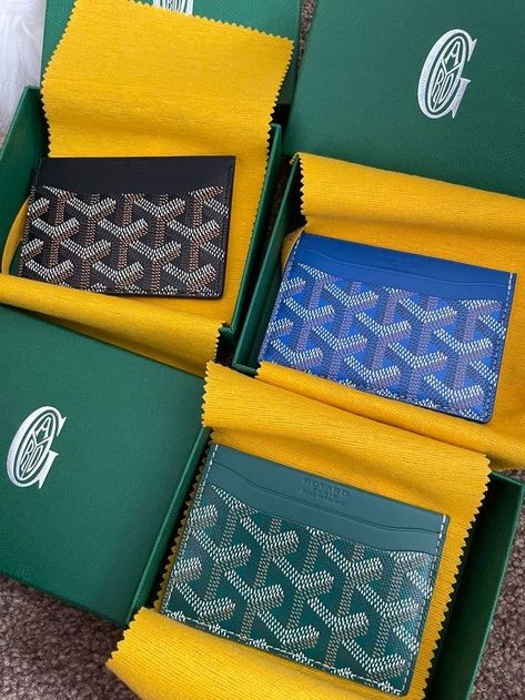 Goyard Card Holder Aesthetic, Chanel Bucket Hat, Goyard Card Holder, Designer Card Holder, Goyard Wallet, Mens Luxury Lifestyle, Wallets For Men, Fashion Buyer, Mode Casual