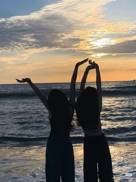 Belitung, 사진 촬영 포즈, Beach Friends, Beach Pictures Poses, Friend Poses Photography, Foto Poses, Friend Poses, Beach Poses, Two Girls