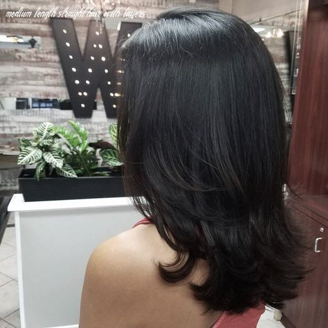 Black Hair Layers, V Cut Hair, Straight Layered Hair, Layered Haircuts For Medium Hair, Hair Photography, Medium Length Hair With Layers, Hairstyles For Layered Hair, Black Ombre, Haircuts For Medium Hair