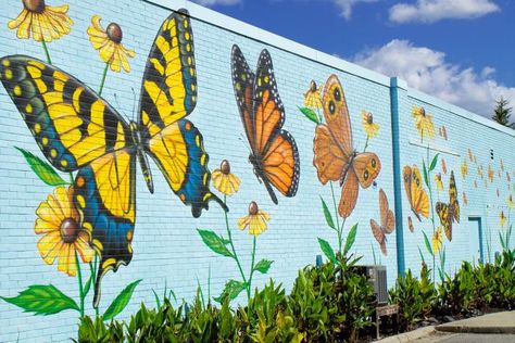 Lovely butterfly mural, by artist Chip Wilkinson, in South Norfolk on the outside wall of the Portlock Galleries Renovation Facade, Garden Fence Art, Garden Mural, School Murals, Mural Ideas, Fence Art, Walled Garden, Fence Paint, Murals Street Art