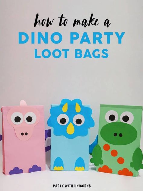 Diy Dinosaur Gift Bags, Dinosaur Treat Bags, Dinosaur Party Bags Diy, Dinosaur Party Packs, Dinosaur Goody Bag Ideas, Dinosaur Gift Bags, Dino Crafts, Dinosaur Favor Bags, Dino Bebe