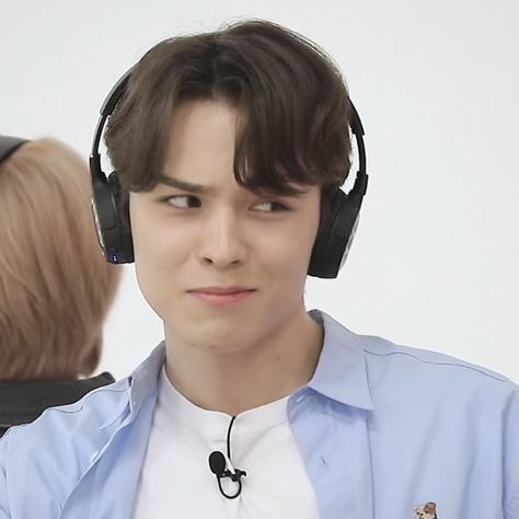 Svnteen Vernon, Vernon Icons, Vernon Svt, Seventeen Meme, Sticker Wa, Seventeen Vernon, Vernon Hansol, Choi Hansol, Seventeen Memes