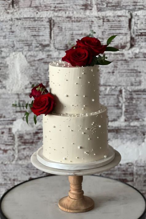 Pearl Anniversary Cake, 25th Anniversary Cake Ideas, Red Rose Wedding Cake, 25th Anniversary Cake, Wedding Cake Designs Elegant, Rose Cake Design, Cake Whipped Cream, Anniversary Cake Ideas, 25 Anniversary Cake