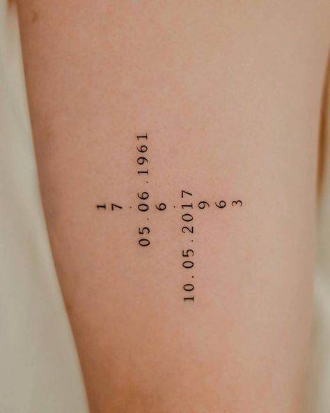 Simple Wedding Date Tattoo, Important Date Tattoos, Birthday Date Tattoo Ideas, Tattoos Of Dates, Anniversary Date Tattoo, Kids Birthday Tattoo, Birthday Date Tattoos, Anniversary Tattoo Ideas, Wedding Date Tattoo