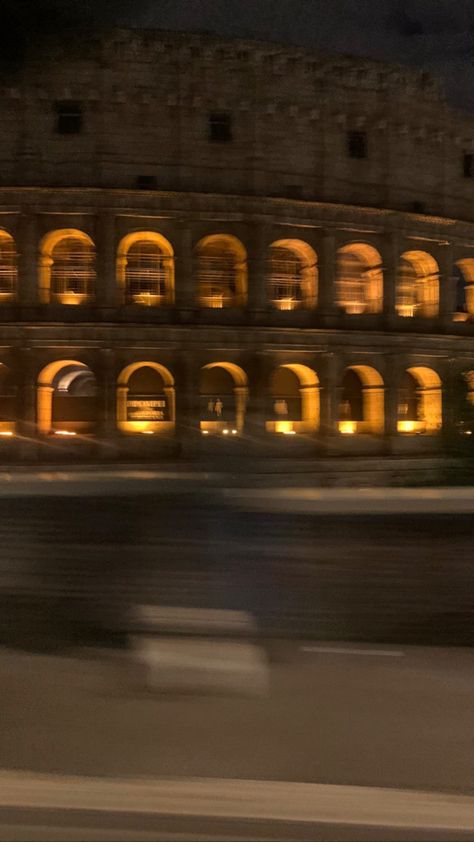 Lorenzo Zurzolo Aesthetic, Red Wine Pasta, Roma Aesthetic, Wine Pasta, Italy Vibes, Cars Ferrari, Pasta Pizza, Italy Aesthetic, Italian Summer