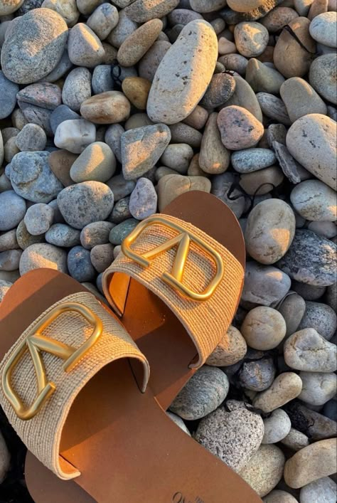 Designer Sandals Aesthetic, Valentino Slippers, Hermes Aesthetic, Classy Sandals, Fancy Sandals, Luxury Sandals, Pretty Sandals, Shoes Heels Classy, Cute Shoes Heels