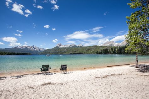 Warm sandy beaches await at Redfish Lake. - 11 Idyllic Idaho Swimming Holes Lewiston Idaho, Moving To Idaho, Explore Idaho, Idaho Adventure, Sawtooth Mountains, Idaho Travel, Meridian Idaho, Travel America, Camping Places