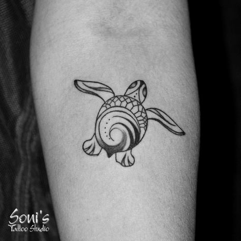 Small Tortoise Tattoo, Turtle Wave Tattoo, Tortoise Tattoos, Cute Turtle Tattoo, Small Turtle Tattoo, India Tattoo, Tortoise Tattoo, Starfish Tattoo, Tiny Tattoos For Women