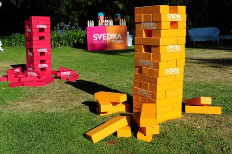 Life Size Jenga, Event Games, Corporate Events Decoration, Corporate Event Design, Event Trends, Experiential Marketing, Classic Board Games, Ideas Hogar, Event Branding