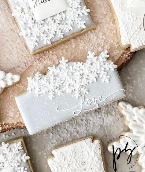 Winter Bridal Shower Cookies, Snow Cookies, Engagement Cookies, Winter Baby Shower Invitations, Winter Bridal Showers, Cookies Ideas, Bridal Shower Cookies, Snowflake Cookies, Sugar Cookie Designs