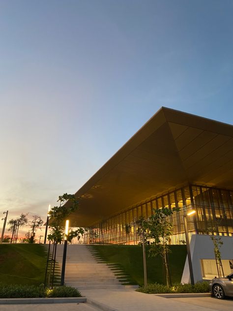 House Of Wisdom Sharjah, Sharjah Aesthetic, Library House, House Of Wisdom, When Breath Becomes Air, Library Architecture, Academic Validation, Dubai City, Aesthetic Sunset