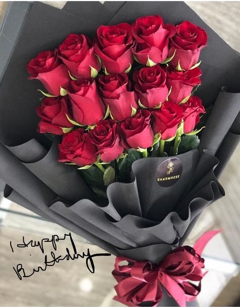 Floral Therapy, Graduation Flowers, Creative Flower Arrangements, Wonderful Flowers, Beautiful Bouquet Of Flowers, I Am Sorry, Aesthetic Gif, I Hate You, Romantic Gifts