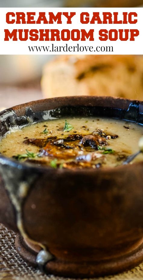 Garlic Mushroom Soup, Good Fast Food, Creamy Garlic Mushrooms, Garlic Soup, Mushroom Soup Recipes, Garlic Mushrooms, Delicious Soup Recipes, Creamy Garlic, Soup And Sandwich