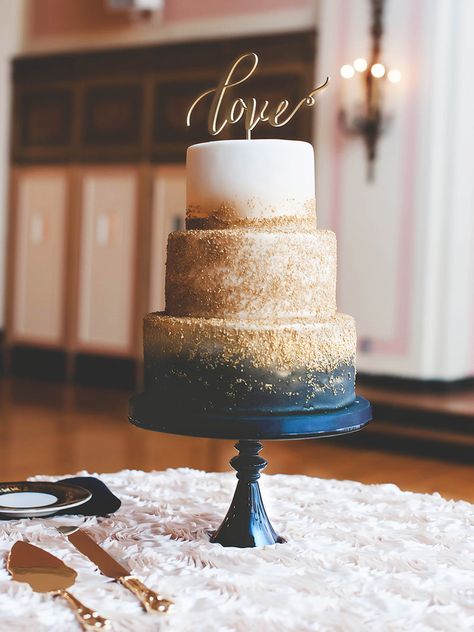 Ombré and metallic glitter could not be a more underrated combination. Include your cake stand into the fun with an ombré color scheme leading up from the platform. Navy Wedding Decorations, Navy Blue Wedding Cakes, Wedding Cake Navy, Metallic Wedding Cakes, Wedding Cake Ombre, Starry Night Wedding, Metallic Wedding, Wedding Cake Photos, Wedding Cakes Blue